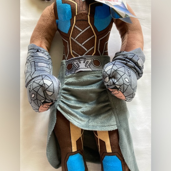 Marvel’s Black Panther Shuri Pillow Buddy NWT - Picture 7 of 9